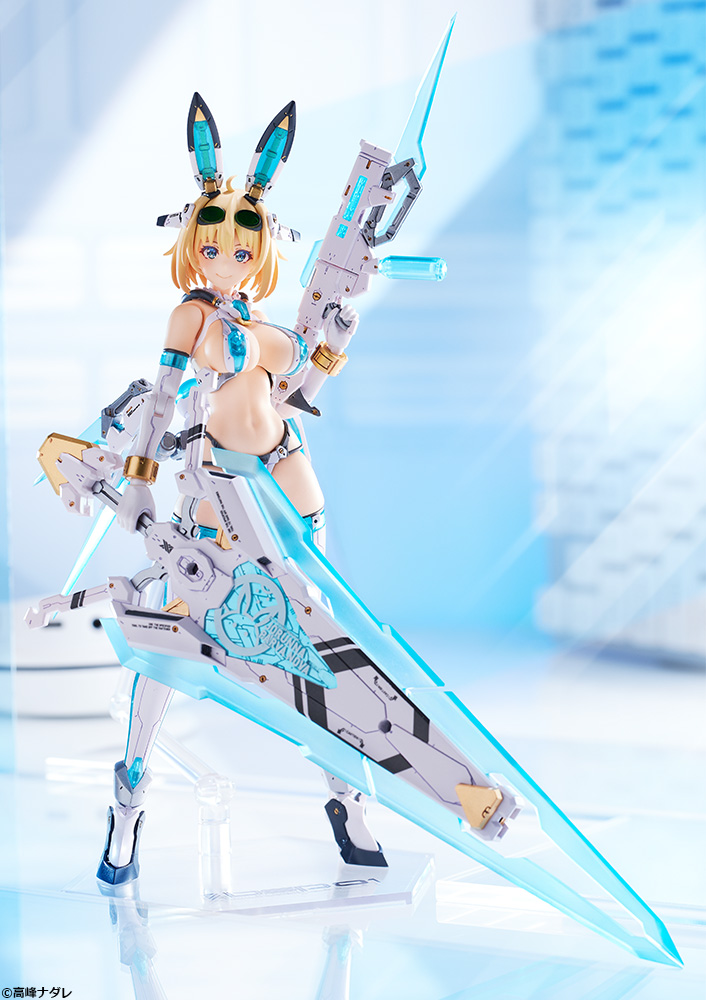 ソフィアの全身、ソードガンボード、フォトンウォーターライフルを見比べられる完成見本
