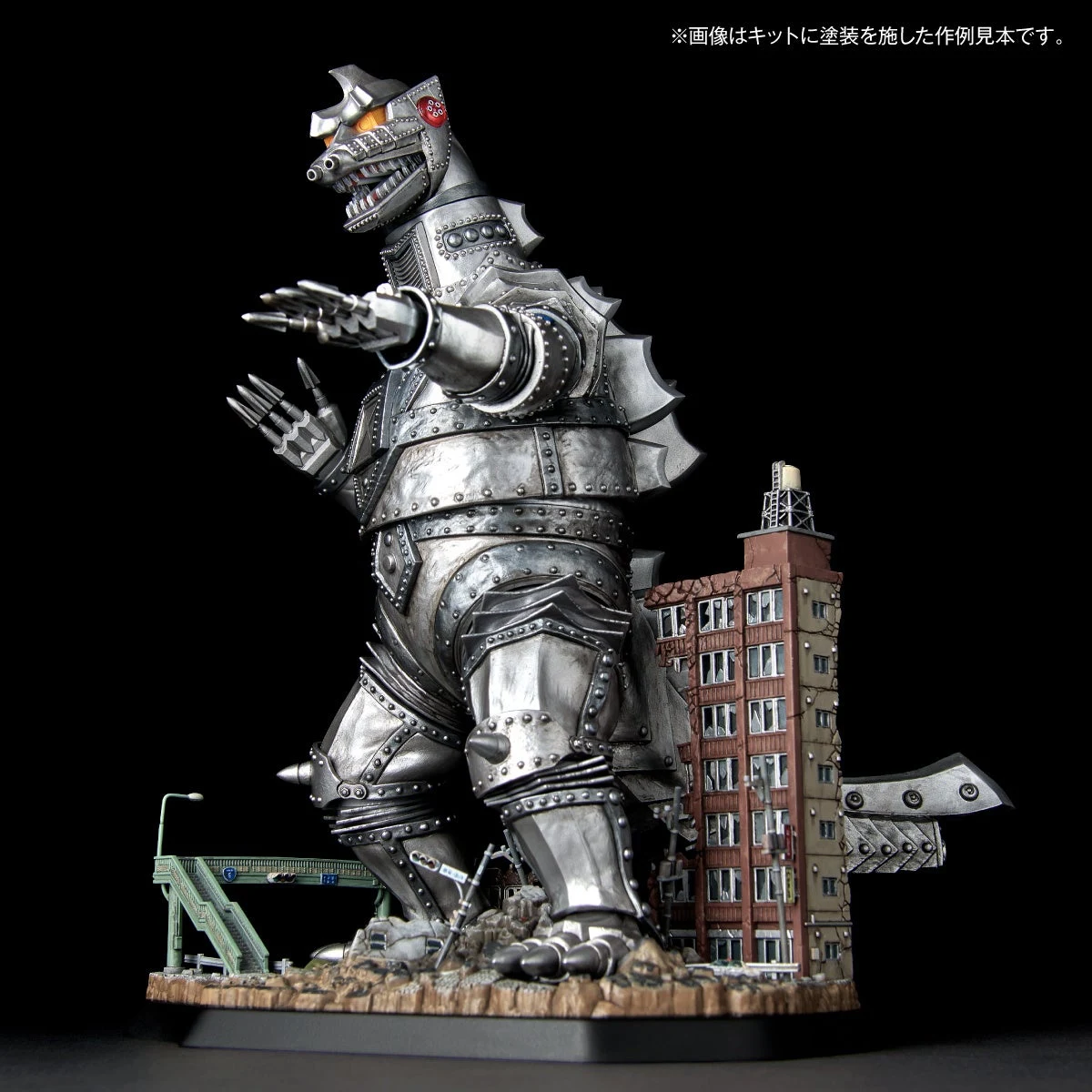 情景ベースを含む塗装作例。画像は開発時サンプルで、実際の商品と異なる場合がある。