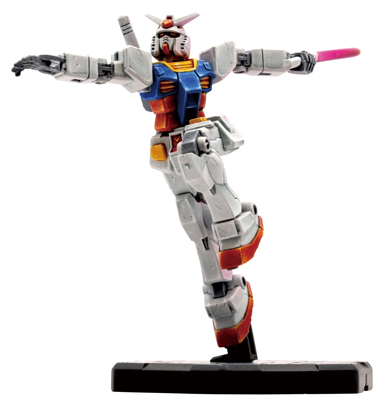 RX-78-2 ガンダムのミニチュア塗装例。塗装済み完成品の同梱を示す画像ではない。